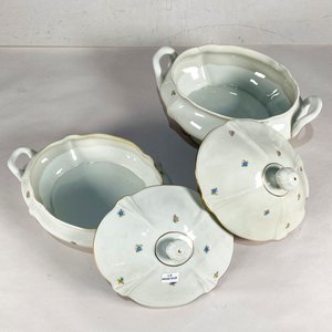 Juego de Loza Checoslovaca: Sopera con Tapa y Guisera Decoradas con Flores - imagen 2