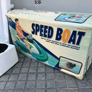 Moto de Agua Inflable "Speed Boat" con Motor y Cargador - imagen 5