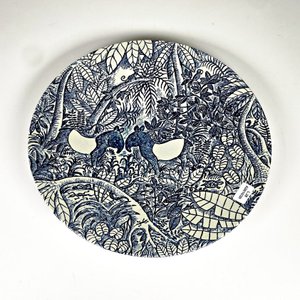 Plato de Loza Danesa Nymolle Decorado con Antílopes y Flora - imagen 1