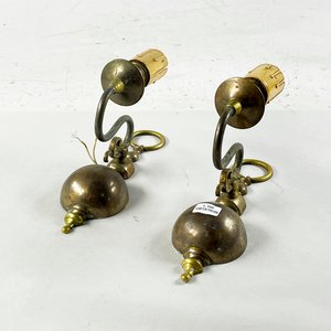 Par de Apliques Holandeses de Bronce con Detalle de Aro - imagen 1