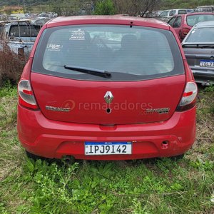 Lote siguiente: Renault Sandero 205 Rojo - Vehículo para repuestos o chatarra