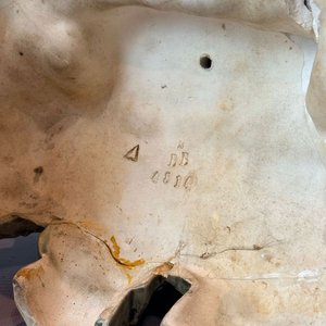 Par de Mayólicas Austriacas con Figuras Infantiles, Estilo Rústico - imagen 8