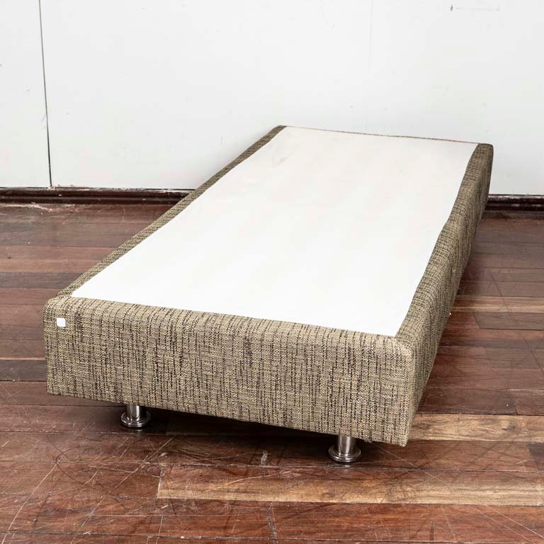 Item 2113906 - Image 0