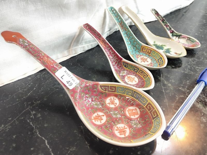 Colección de cucharas orientales en porcelana - imagen 3