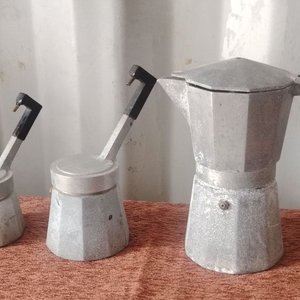 Juego de Cafeteras Moka Italianas de Aluminio con Filtros - imagen 2
