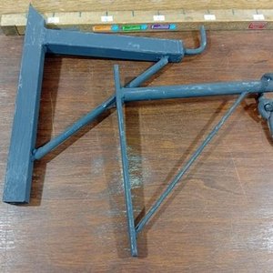 Par de Ménsulas de Herrería Artesanal para Colgar Macetas - imagen 7