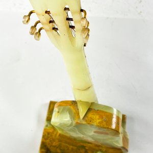 Figura Decorativa de Guitarra en Onix - imagen 4