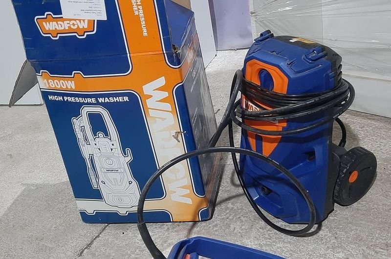 Hidrolavadora Wadfow 1800W Alta Presión con Accesorios