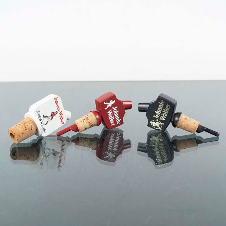 Lote siguiente: Tapones de corcho de Johnnie Walker