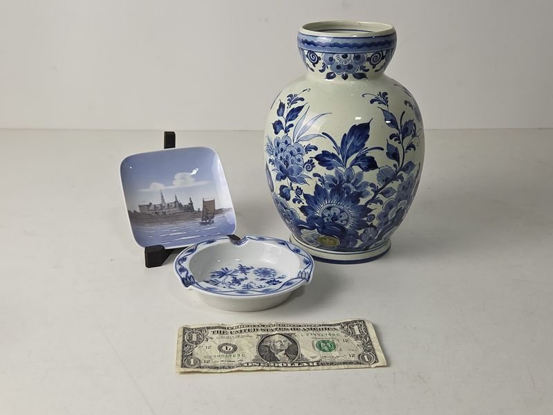 Lote siguiente: Colección de cerámica internacional de alta calidad
