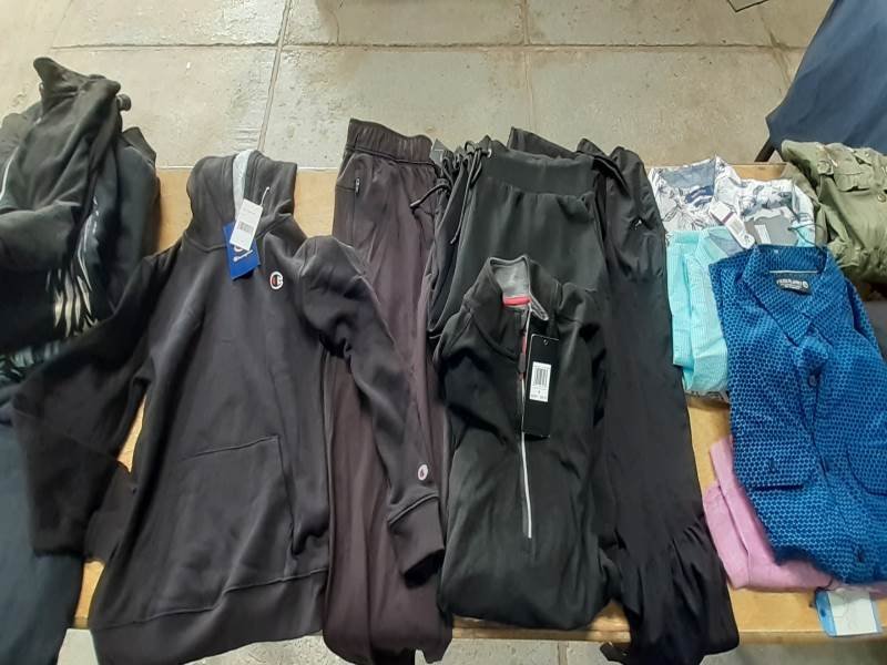 Lote de Ropa Deportiva y Casual: Buzos, Canguros, Camisas y Pantalones