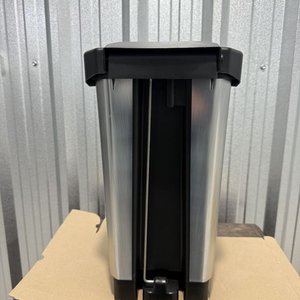 Cesto de Basura de Acero Inoxidable con Pedal y Tapa Abatible - imagen 3