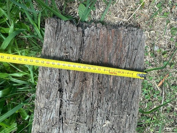 Madera dura para construcción en buen estado - imagen 2