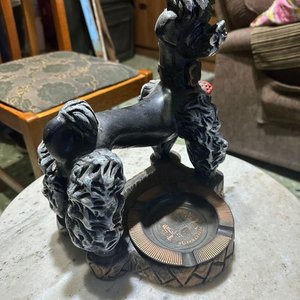 Figura Decorativa de Perro con Cenicero Integrado - imagen 14