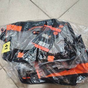 Lote siguiente: Lote de Bolsos y Portaherramientas de Tela con Múltiples Bolsillos