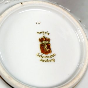 Centrito de Porcelana Alemana Bavaria Floral con Loro y Guarda Calada - imagen 4