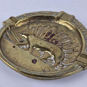 Cenicero de Bronce con Diseño de Puma Estilizado - imagen 4