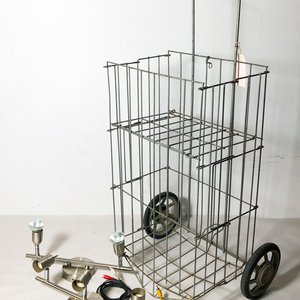 Lote anterior: Carrito Metálico para Ferias y Dos Artefactos de Iluminación