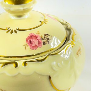 Bombonera de Porcelana Bavaria con Flores Rosas y Bordes Dorados - imagen 4
