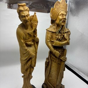 Pareja de Esculturas Orientales en Marfilina con Peces y Base Circular - imagen 6
