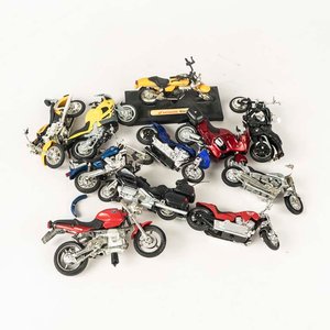 Lote anterior: Colección de 11 Motos a Escala Varias