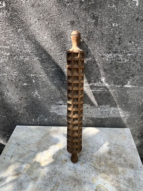 Lote siguiente: Palo raviolero de madera dura para mano