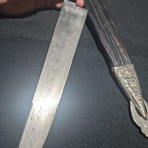 Cuchillo de Caza Antiguo con Detalles en Plata y Oro - imagen 2