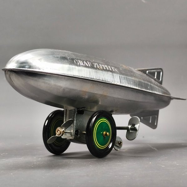 Juguetes de la época: Graf Zeppelin en aluminio a cuerda - imagen 3