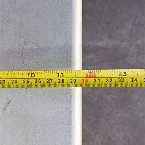 Banco Plegable Tipo Valija - Estructura de Alta Resistencia Banco corrido multiuso plegable a la mitad. Cuenta con una superficie de polietileno de alta densidad (HDPE) resistente a la intemperie y protección UV, ideal tanto para interiores como para exteriores. Medidas aproximadas: 183 cm de largo × 29,50 cm de ancho × 43,50 cm de alto - imagen 9