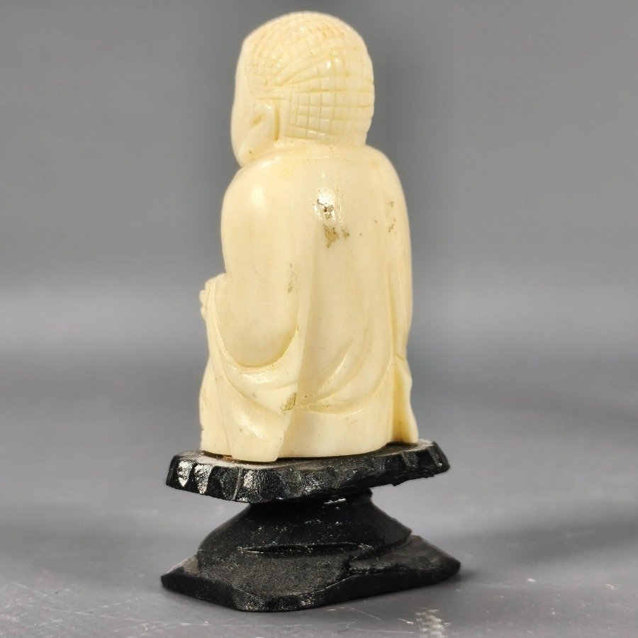 Figuras orientales talladas en marfil - imagen 6
