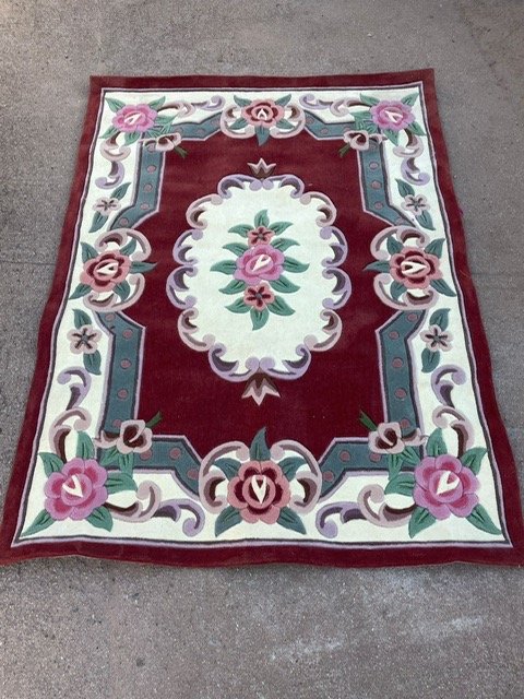 Lote siguiente: Muy linda alfombra grande de lana