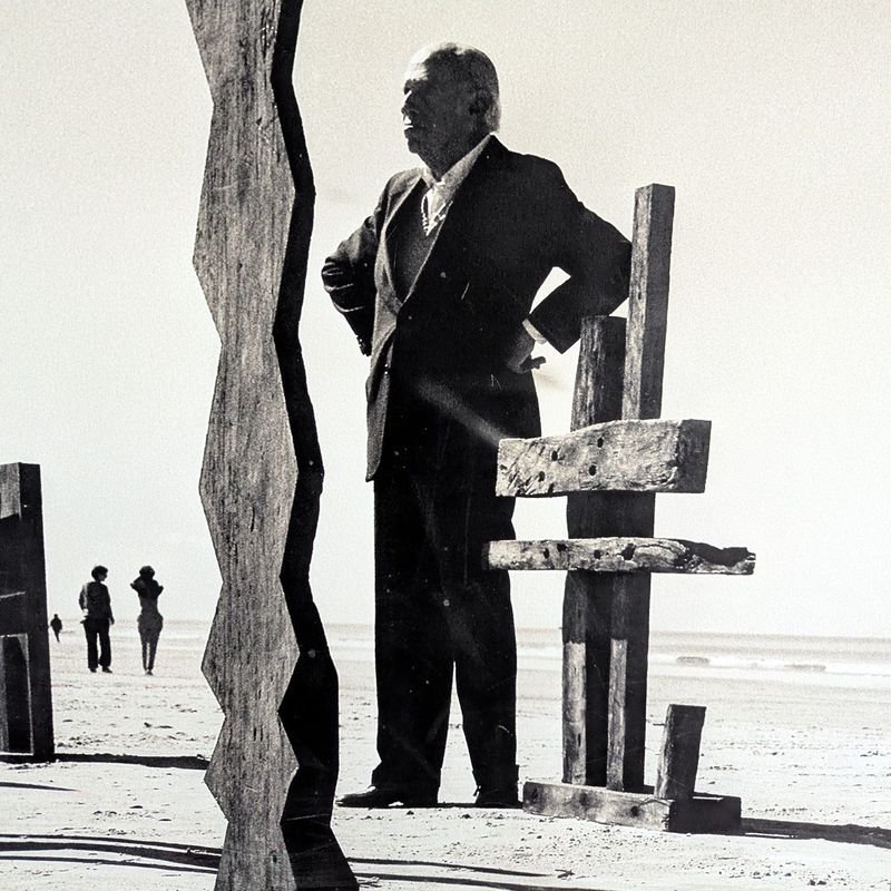 Reproducción de fotografía de Alfredo Testoni en la playa de Carrasco - imagen 2