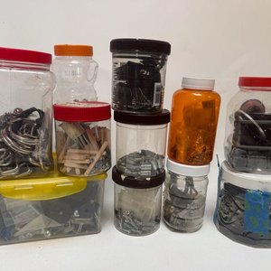 Lote de Bollones, Clavos, Uniones y Materiales de Ferretería Varios - imagen 2