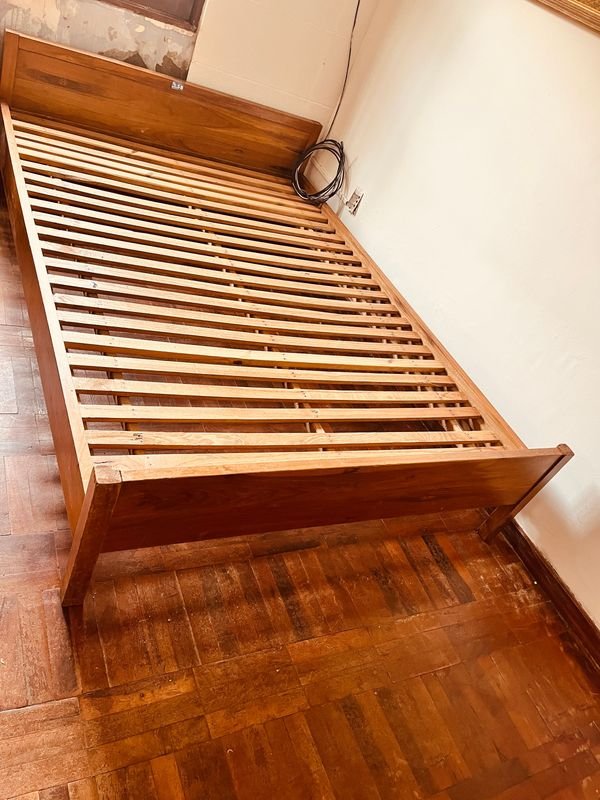 Cama de Peteribí para 2 Plazas