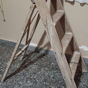 Escalera Plegable de Madera con 4 Escalones - imagen 3