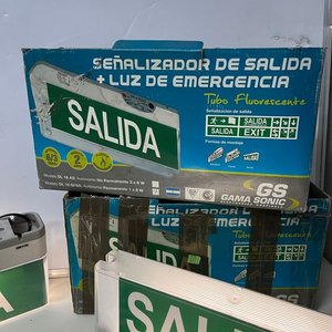 2 Carteles Luminosos de Emergencia "Salida" Gama Sonic - imagen 3