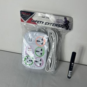 Alargue con 4 Tomas y 2 Puertos USB, Nuevo - imagen 1