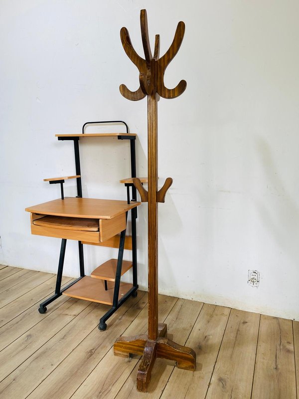 Escritorio en MDF + perchero de madera - imagen 2