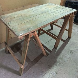Mesa de Madera con Caballetes Plegables 63x110x68 cm - imagen 2
