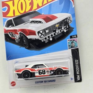 Hot Wheels Custom Camaro 1968 Edición Limitada - imagen 2