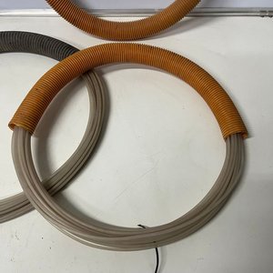 3 Guías Pasacables de Plástico y Metal - imagen 3