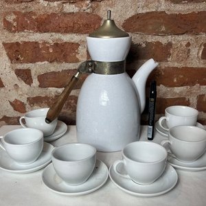 Juego de Café de Loza Blanca con Cafetera y 6 Pocillos - imagen 6