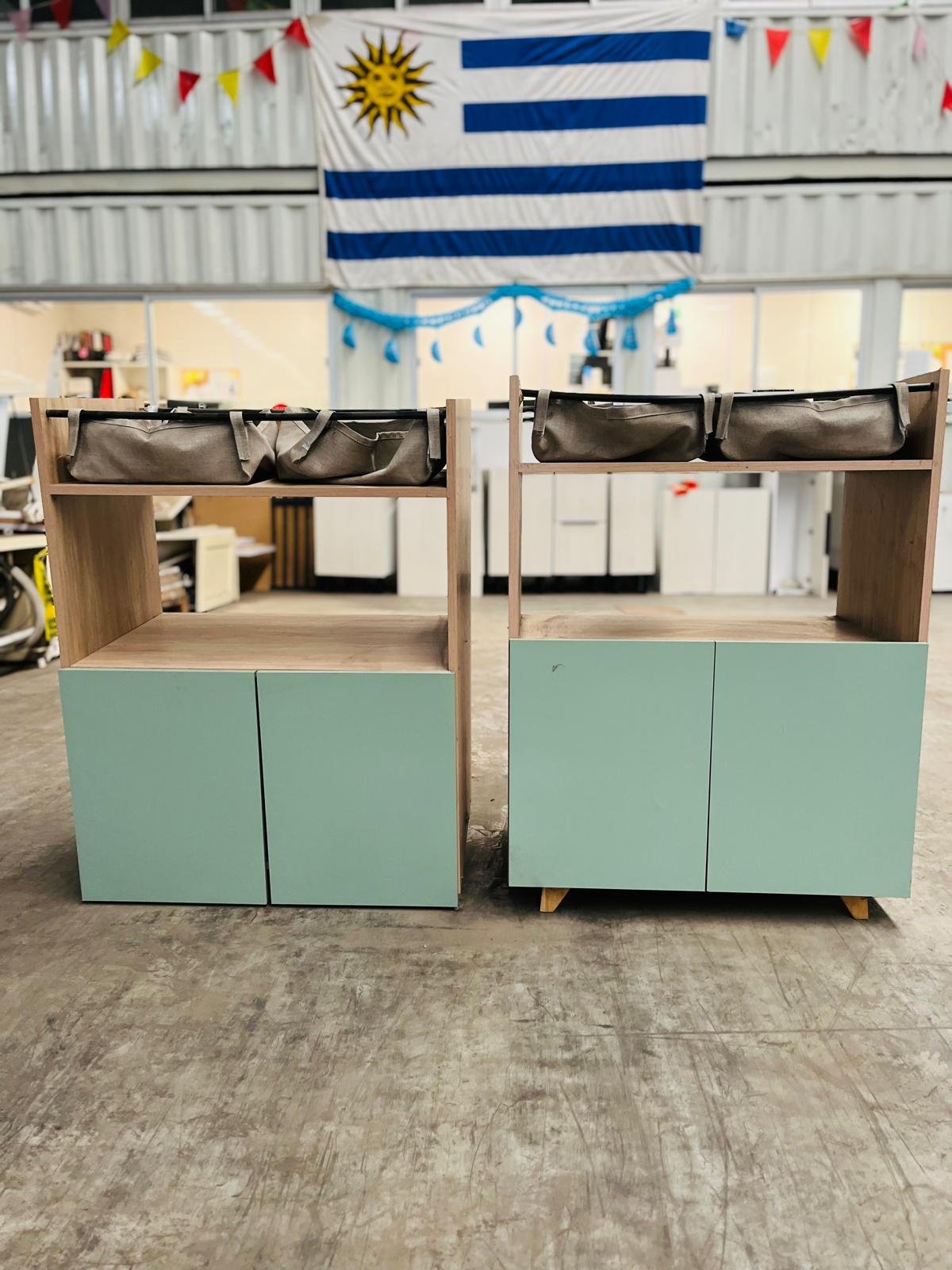 Juego de 2 Muebles Organizadores con Puertas y Estantes