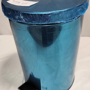 Lote siguiente: Papelera de Acero Inoxidable con Tapa Batiente y Cubo Interior, 12 Litros