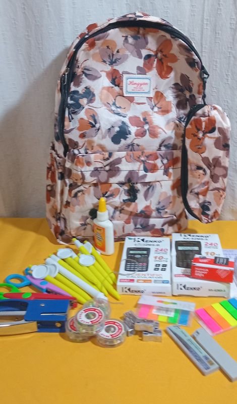 Mochila con estación de trabajo y accesorios - imagen 1
