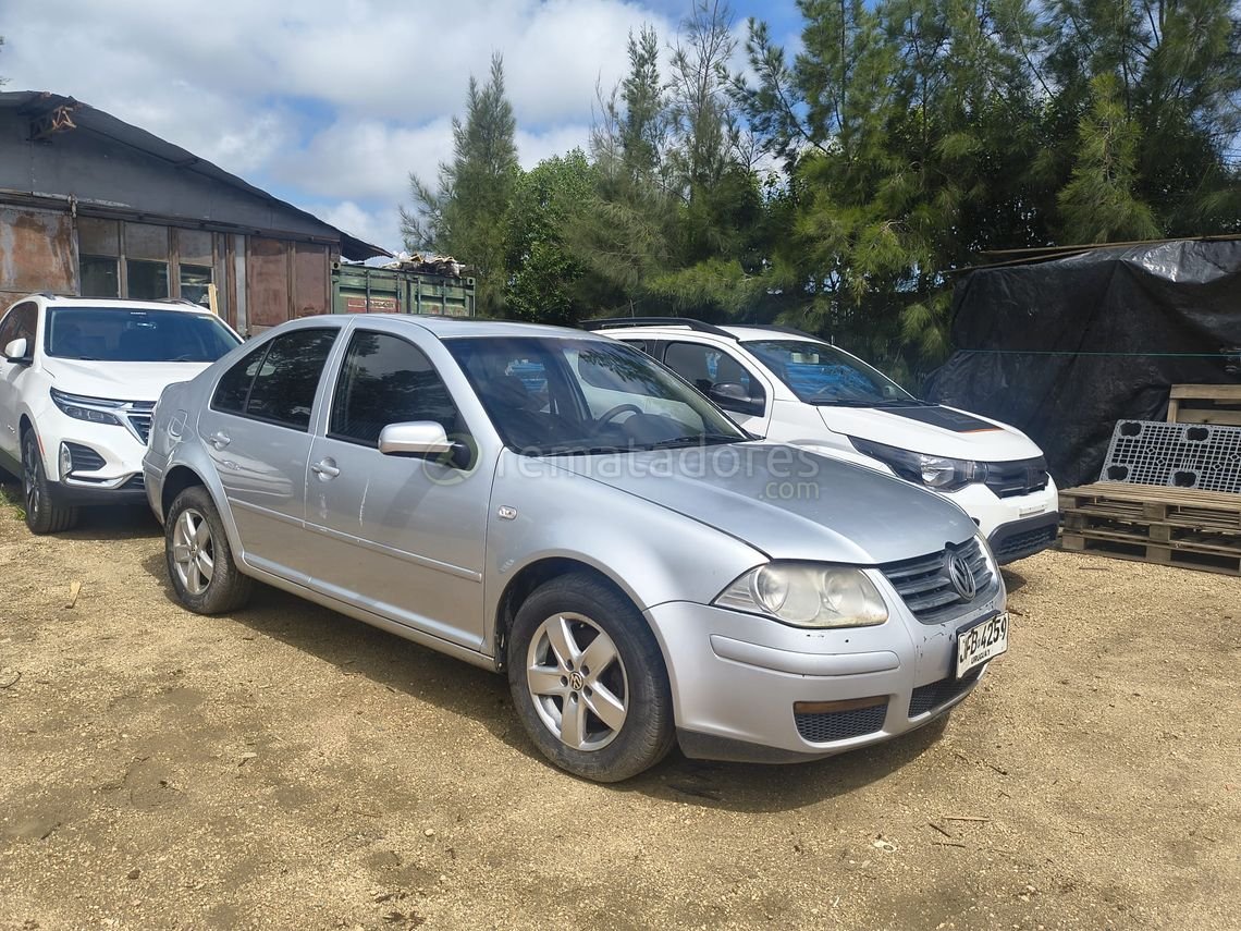 Volkswagen Bora Plateado 2009