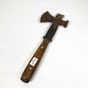 Lote anterior: Hacha Multifunción de Metal y Madera Vintage