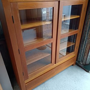 Lote siguiente: Cristalero Modular Madera Maciza Fundamento Nuevo
