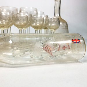 Lote de Cristalería: Copas, Botellones y Decantador de Vidrio - imagen 3