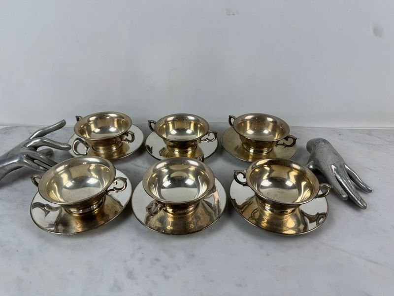 Lote anterior: Tazas de Consumé con Platillos en Platina Inglesa